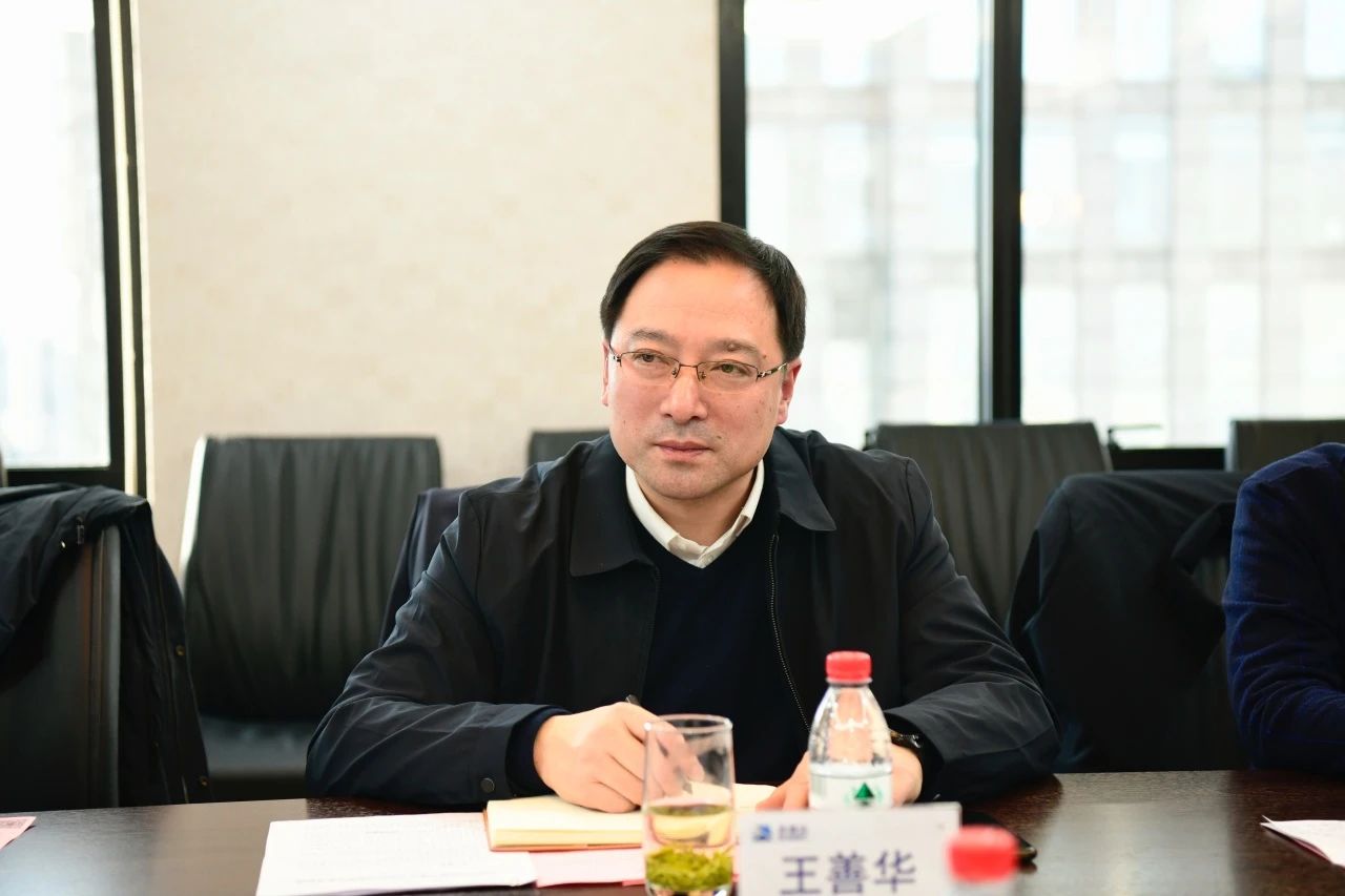 江苏省贸促会(国际商会)党组书记、会长王善华一行调研苏美达 江苏省贸促会(国际商会)党组书记、会长王善华一行调研苏美达